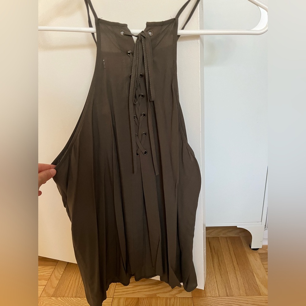 Elegant Army Green Sleeveless Tank Top - Picture 4 of 5